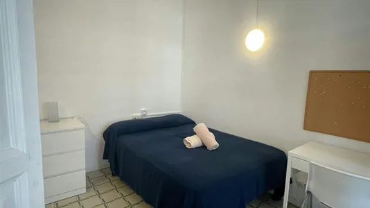 Rooms in Barcelona Eixample - photo 2