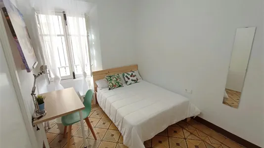 Rooms in Granada - photo 1