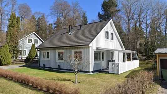Houses in Haninge - photo 1