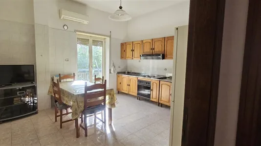 Rooms in Reggio di Calabria - photo 5