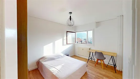 Rooms in Saint-Julien-en-Genevois - photo 4