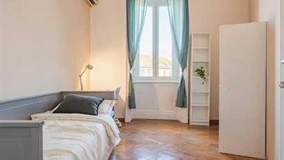 Room for rent in Milano Zona 4 - Vittoria, Forlanini, Milan
