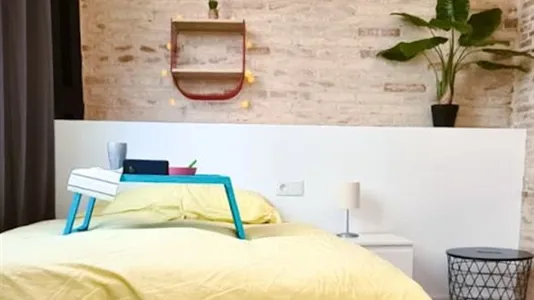 Rooms in Valencia Ciutat Vella - photo 10