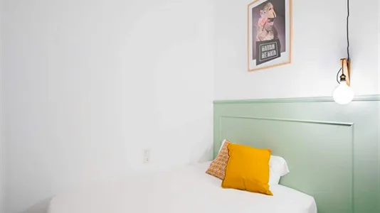Rooms in Madrid Centro - photo 6