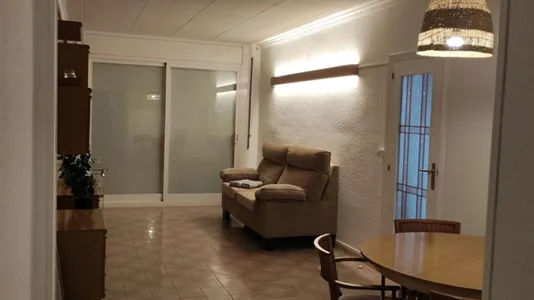 Rooms in Barcelona Sants-Montjuïc - photo 8