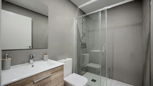 Rooms in Barcelona Eixample - photo 5