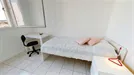 Room for rent, Lyon, Auvergne-Rhône-Alpes, &lt;span class=&quot;blurred street&quot; onclick=&quot;ProcessAdRequest(13293780)&quot;&gt;&lt;span class=&quot;hint&quot;&gt;See streetname&lt;/span&gt;[xxxxxxxxxxxxx]&lt;/span&gt;