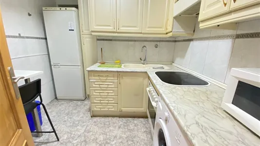 Rooms in Madrid Carabanchel - photo 9