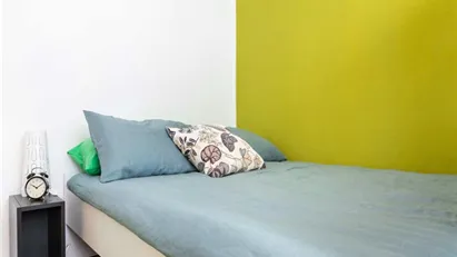 Room for rent in Buccinasco, Lombardia