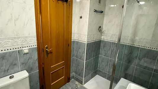 Rooms in Manises - photo 8