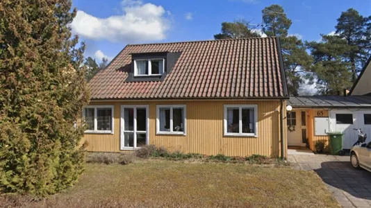 Houses in Sollentuna - photo 1