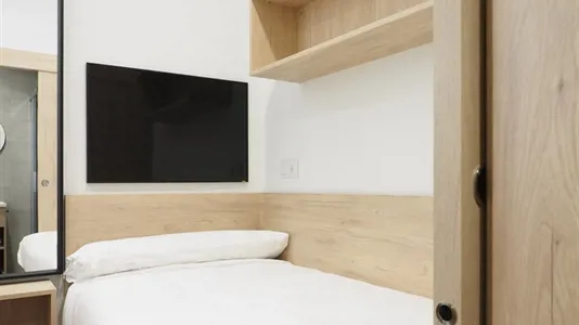 Rooms in Bilbao - photo 3