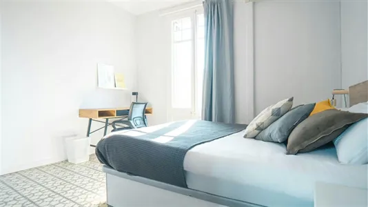 Rooms in Barcelona Eixample - photo 5
