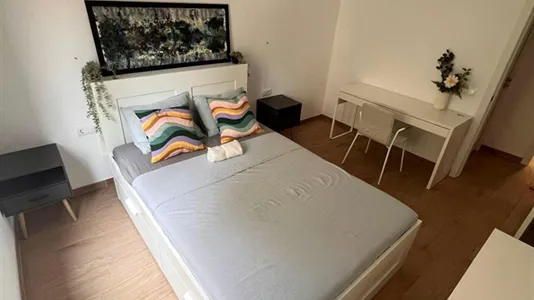 Rooms in Barcelona Eixample - photo 2