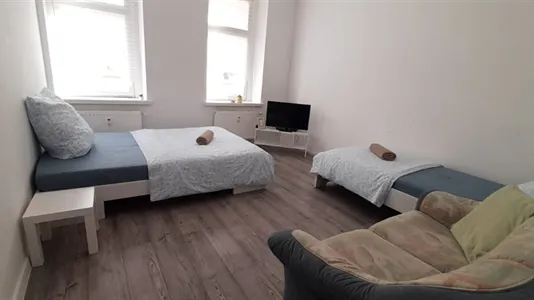 Apartments in Burgenlandkreis - photo 5