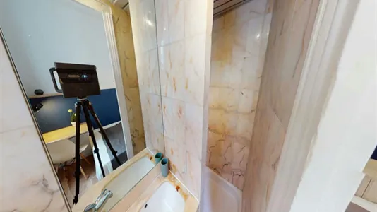 Rooms in Paris 16ème arrondissement (South) - photo 4