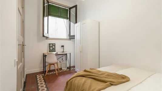 Rooms in Barcelona Ciutat Vella - photo 5