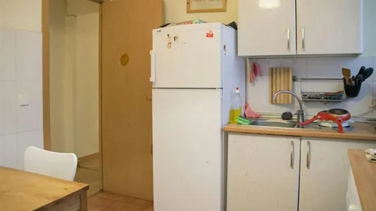 Rooms in Madrid Centro - photo 10