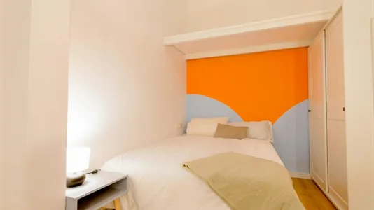 Rooms in Barcelona Ciutat Vella - photo 5