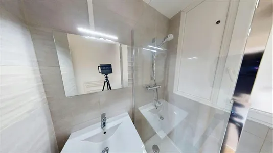 Rooms in Grenoble - photo 8