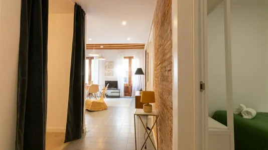 Apartments in Barcelona Ciutat Vella - photo 3