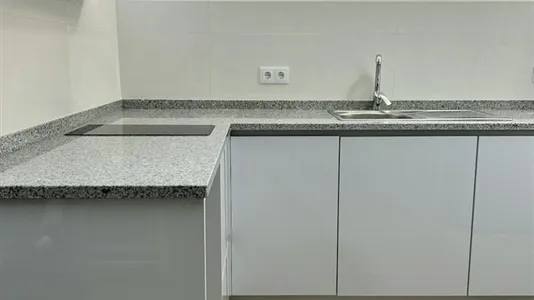 Rooms in Aveiro - photo 8