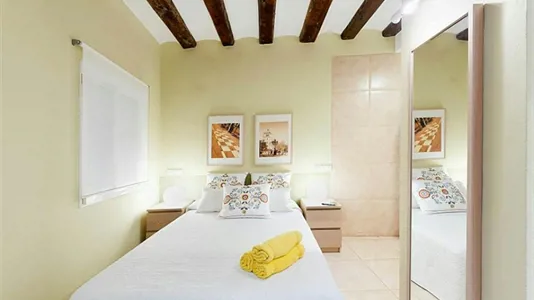 Apartments in Barcelona Ciutat Vella - photo 1
