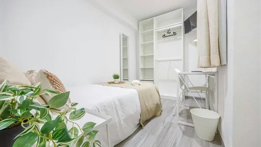Rooms in Tavernes Blanques - photo 2