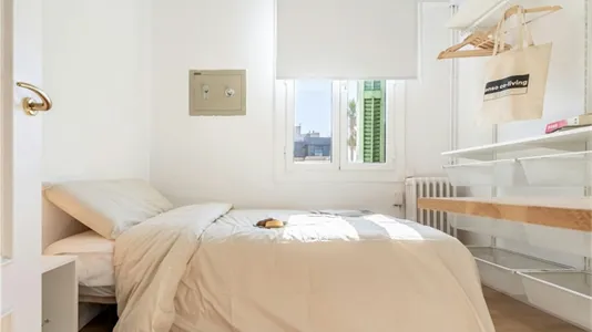 Rooms in Barcelona Eixample - photo 1