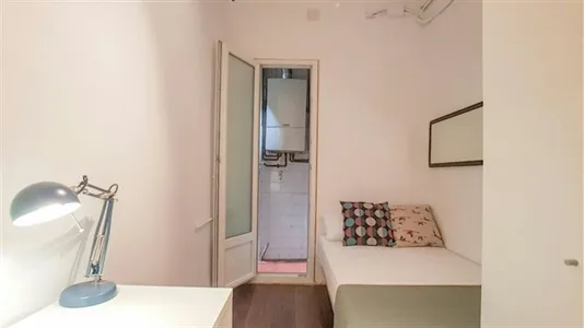 Rooms in Barcelona Gràcia - photo 2