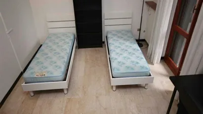 Room for rent in Milano Zona 5 - Vigentino, Chiaravalle, Gratosoglio, Milan