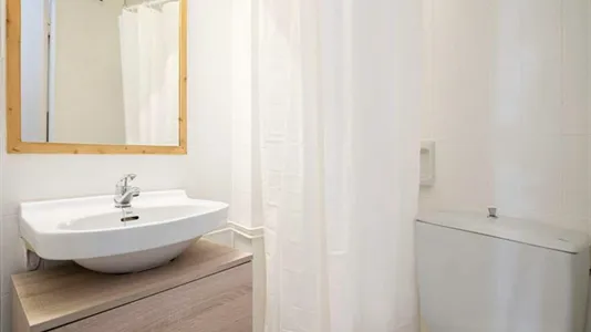 Rooms in Madrid Centro - photo 4