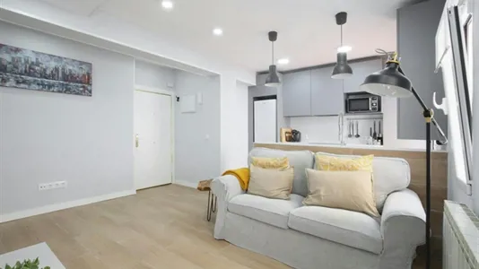 Apartments in Madrid Ciudad Lineal - photo 2