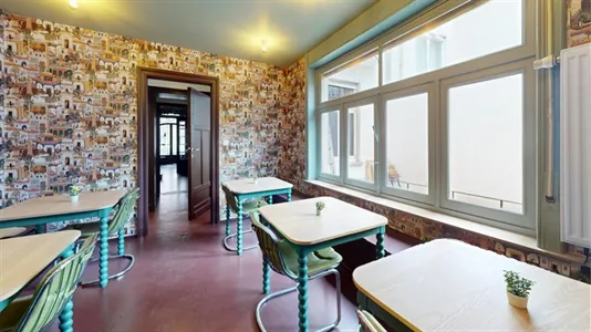 Rooms in Brussels Sint-Gillis - photo 9