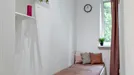 Room for rent, Warsaw, &lt;span class=&quot;blurred street&quot; onclick=&quot;ProcessAdRequest(14300994)&quot;&gt;&lt;span class=&quot;hint&quot;&gt;See streetname&lt;/span&gt;[xxxxxxxxxxxxx]&lt;/span&gt;