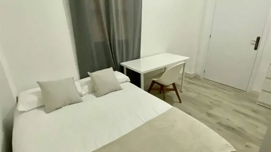 Rooms in Valencia L'Eixample - photo 1