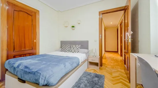 Rooms in Madrid Fuencarral-El Pardo - photo 2