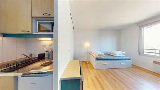 Apartments in Lyon - photo 6