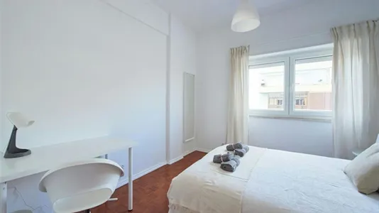 Rooms in Almada - photo 4