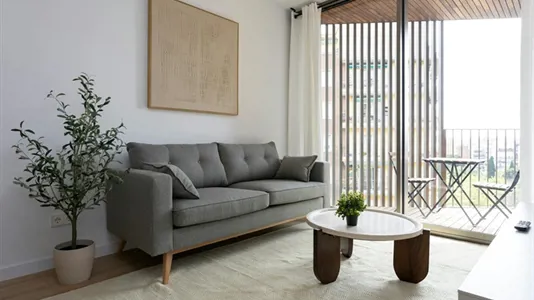 Apartments in Barcelona Eixample - photo 2