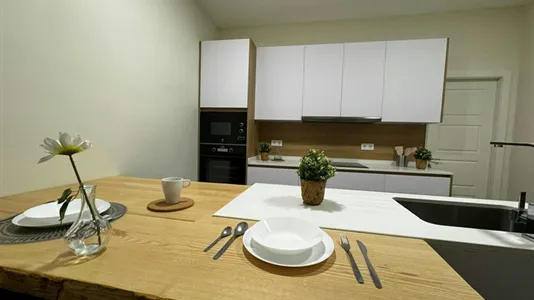 Rooms in Madrid Centro - photo 8