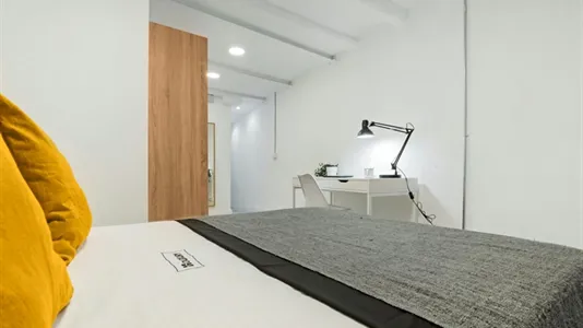 Apartments in Barcelona Ciutat Vella - photo 8