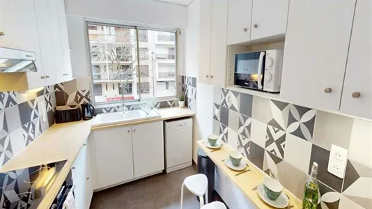 Rooms in Paris 17ème arrondissement - photo 9