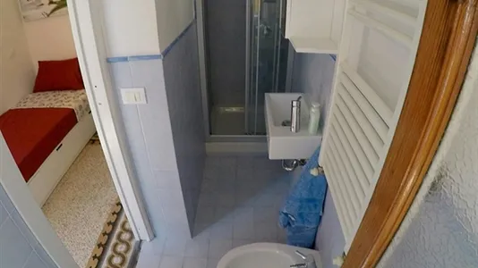 Rooms in Florence - photo 4