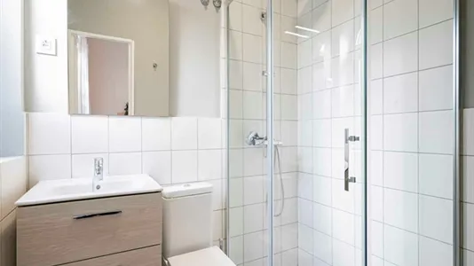 Rooms in Madrid Chamberí - photo 10