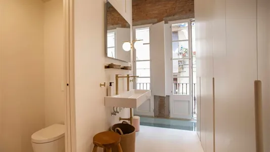 Apartments in Barcelona Ciutat Vella - photo 10