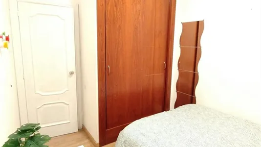 Rooms in Barcelona Eixample - photo 2