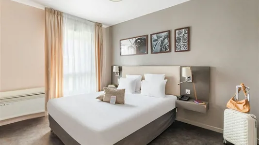 Apartments in Le Raincy - photo 1