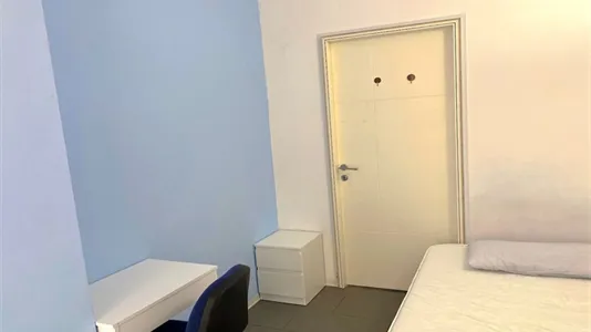 Rooms in Roma Municipio VI – Roma Delle Torri - photo 4