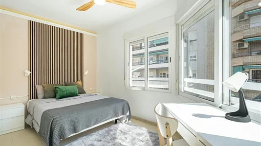 Rooms in Alicante/Alacant - photo 1